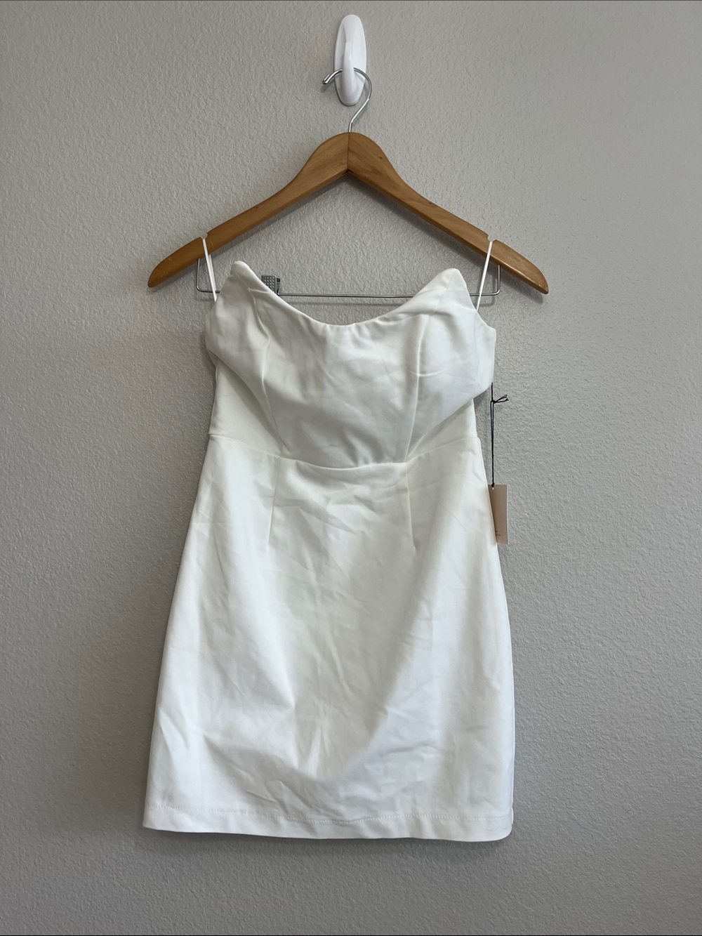 superdown White Strapless Sweetheart Mini Dress nwt
